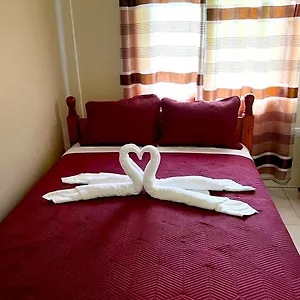 https://the-golden-inn.comcaribbean.com