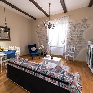 Luxury Diva Apartment