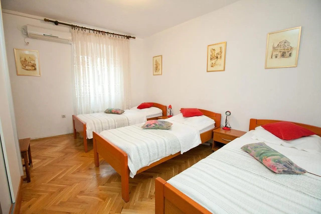 Victoria Spire Center Of The Old Town Apartment Zadar